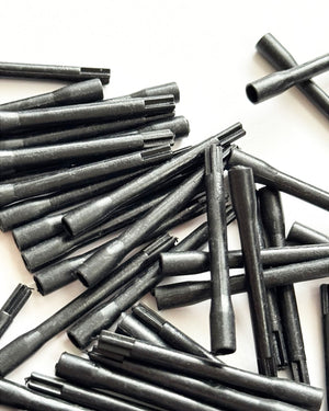 Single COZ tattoo ink mixer stick – disposable plastic tool for stirring tattoo pigments.